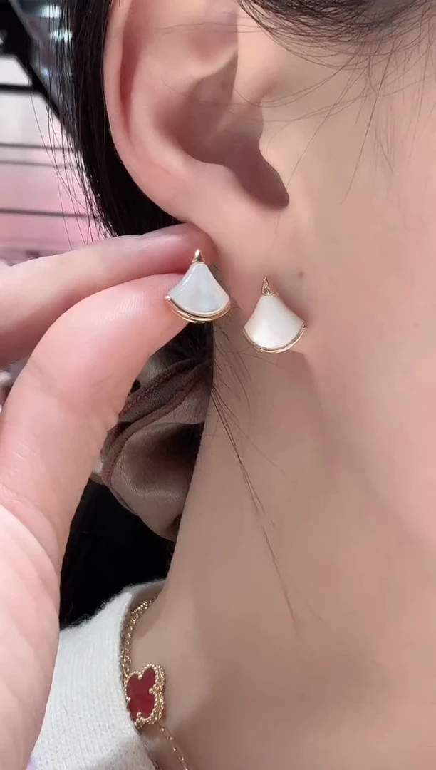 18K金镶嵌贝壳（贝母）耳钉白裙子耳钉