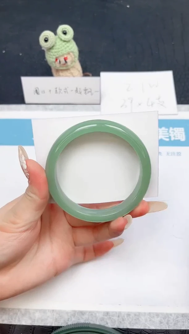 【闪购商品】石英质玉手镯未镶嵌222-60.8