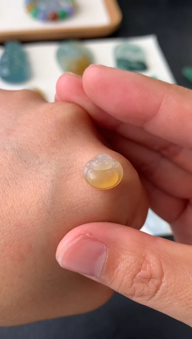 未镶嵌定制翡翠