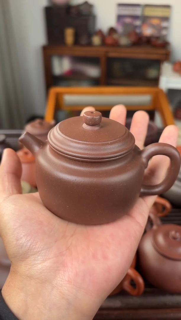 茶壶紫砂榆*黄龙山平台底槽青微瑕德钟150cc、半手工