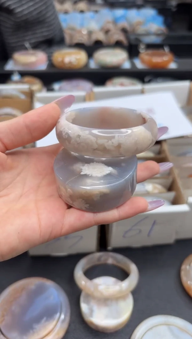 未镶嵌手镯石英质玉A449(53圈赠送镯心)