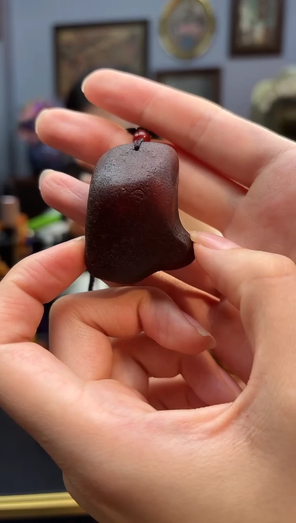 琥珀颈饰未镶嵌吊坠