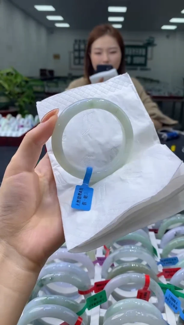 未镶嵌手镯翡翠0004723