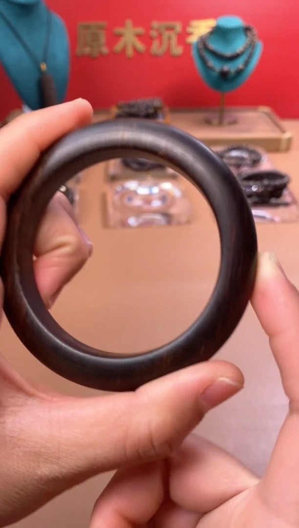 【闪购商品】沉香木手串M富森红土玉化手镯XD00550402