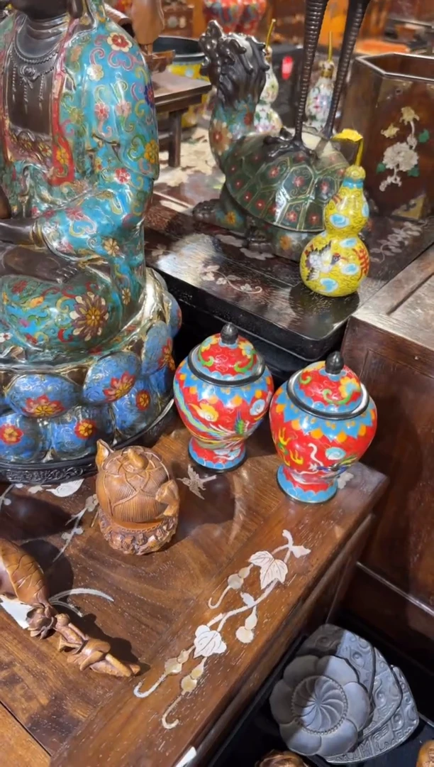 木木头款景泰蓝红将军罐一对600