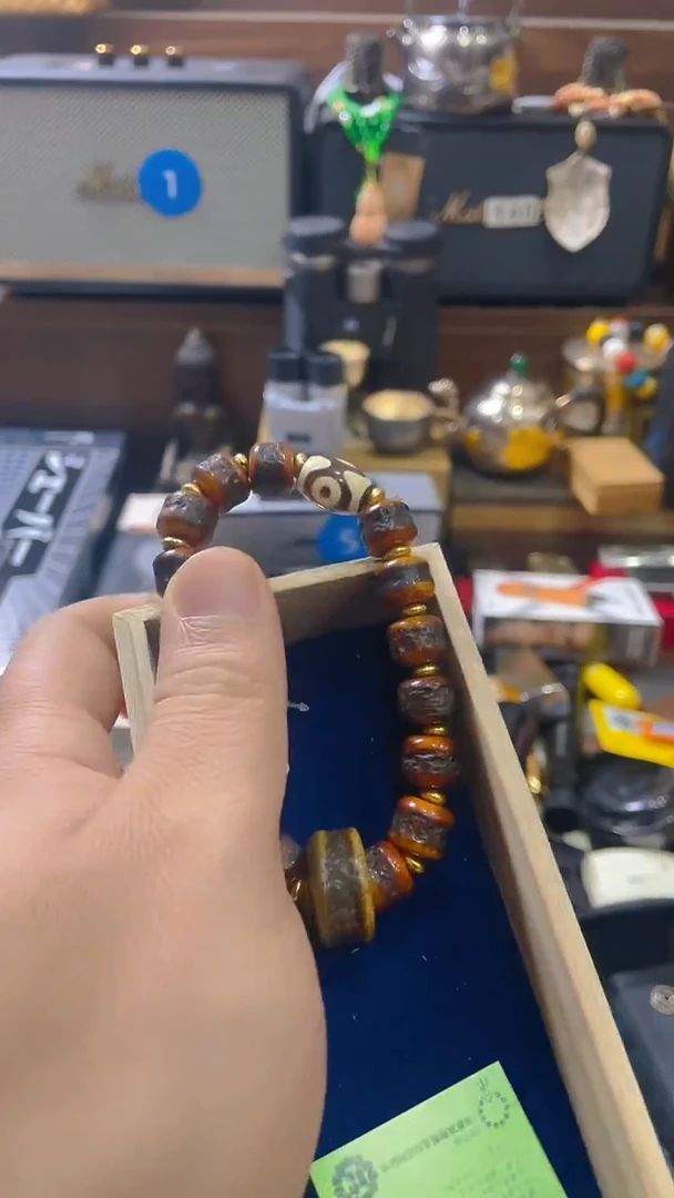 瓷片云*海闪购商品 如图所示