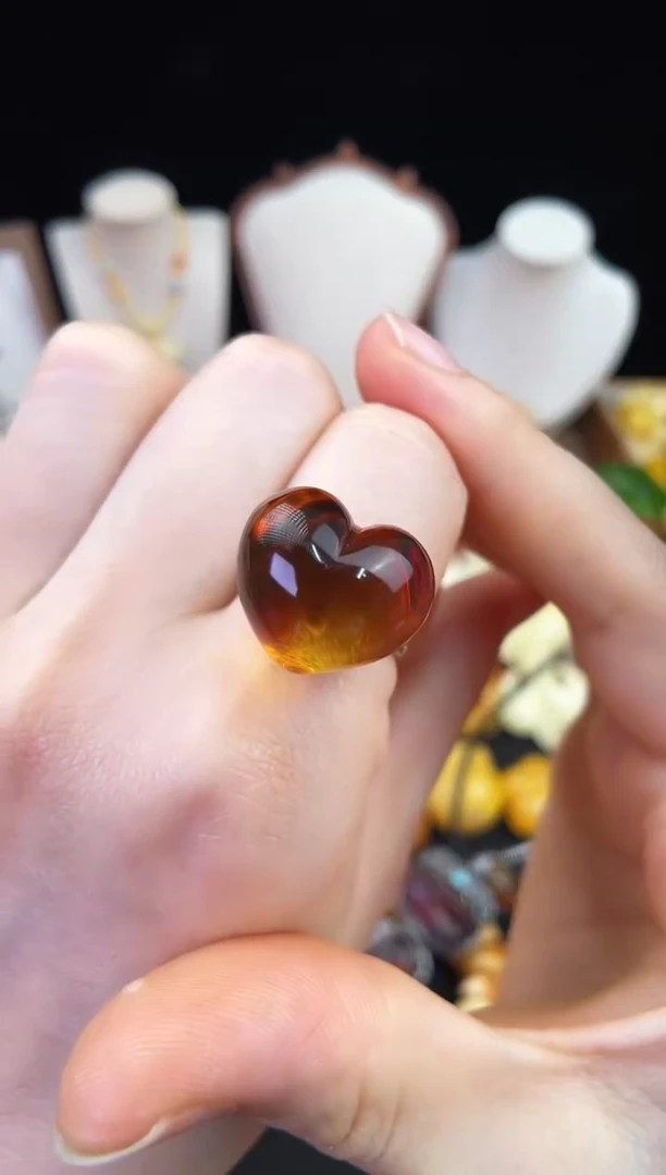 琥珀未镶嵌珠宝奇石柒月