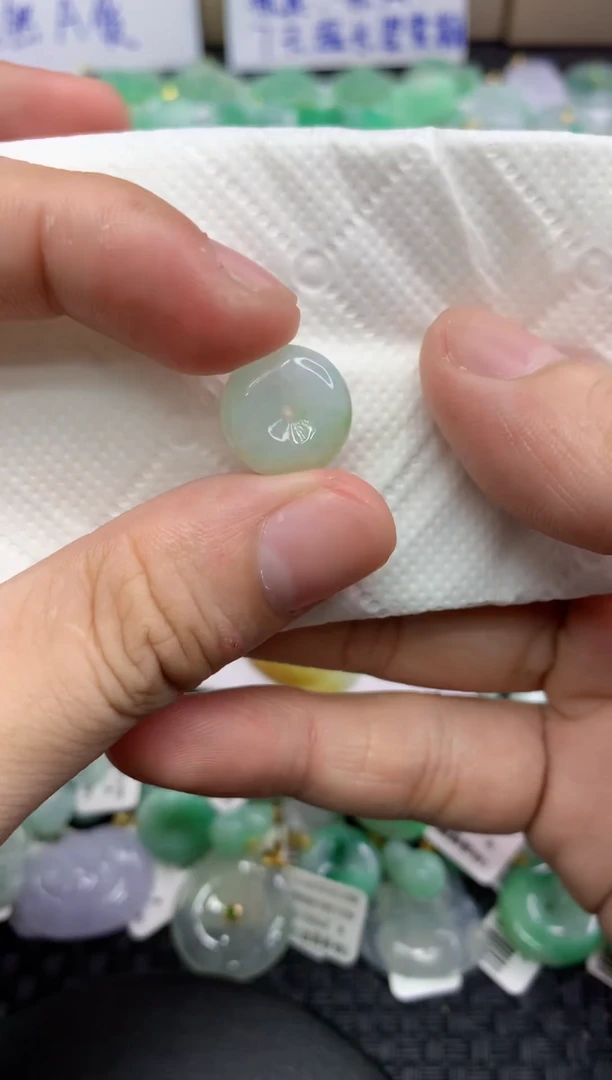 翡翠未镶嵌颈饰11111111