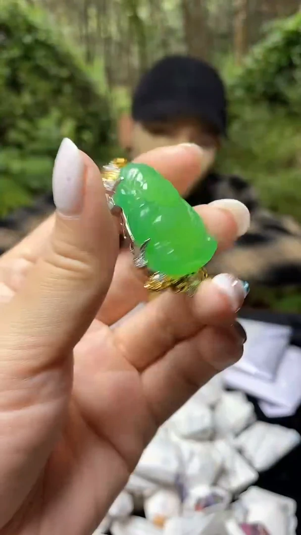 满色吊坠  所见即所得！