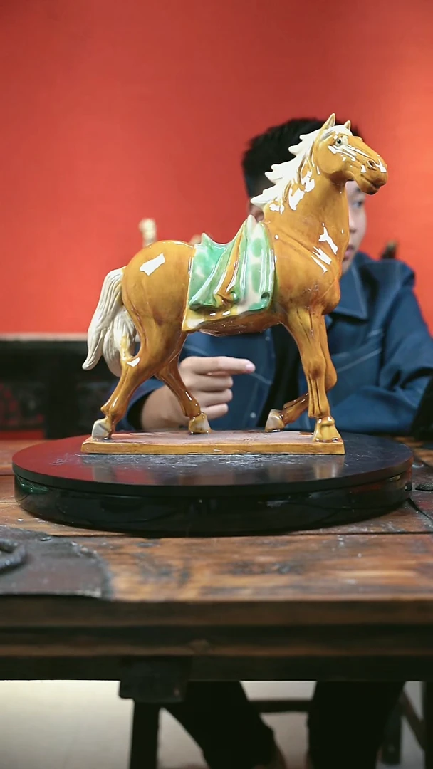 中国陶瓷唐三彩中国陶瓷唐三彩中国陶瓷唐三彩