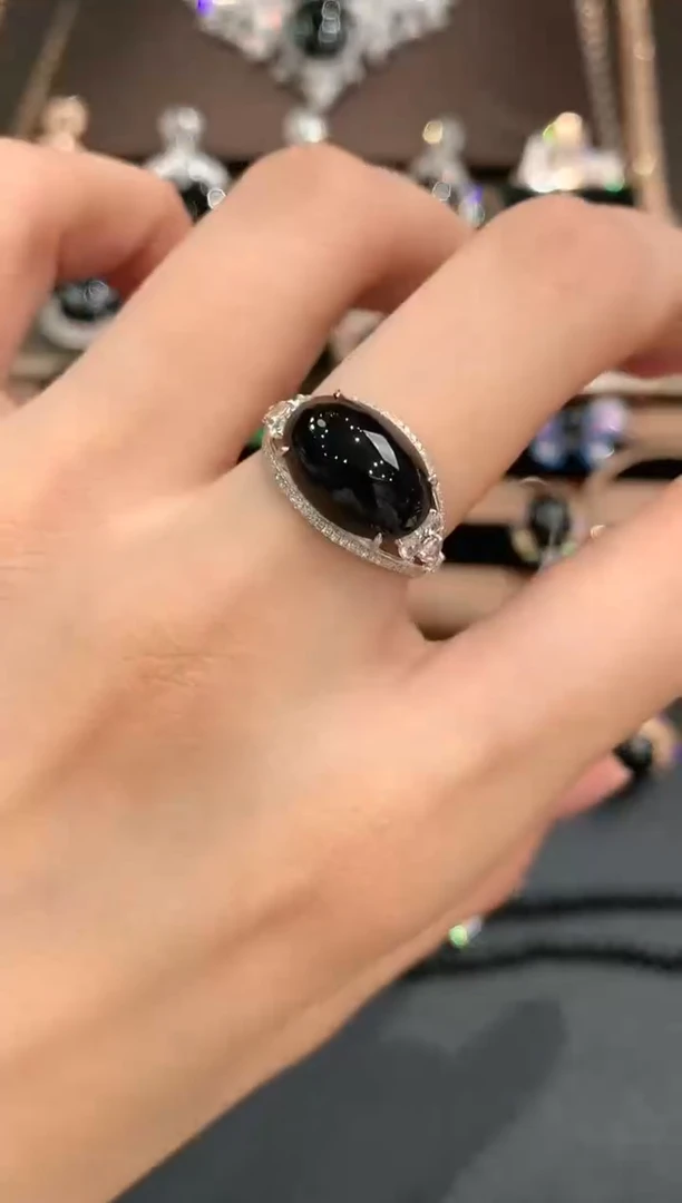 18K金镶嵌戒指翡翠q40