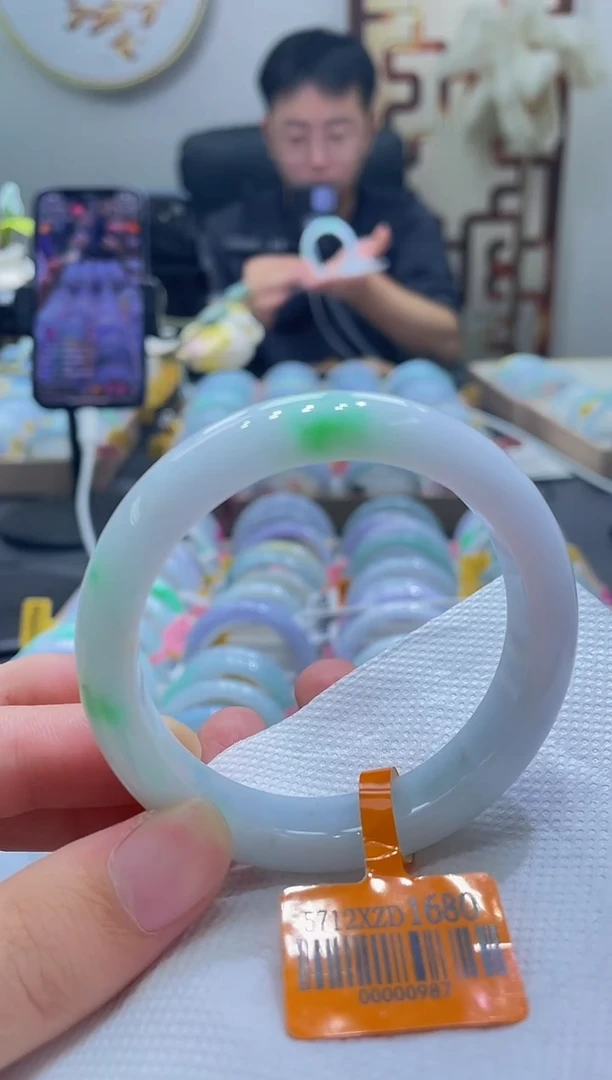 未镶嵌手镯翡翠110-57