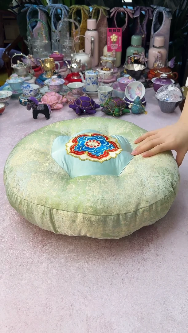 58福利抱枕现货直发