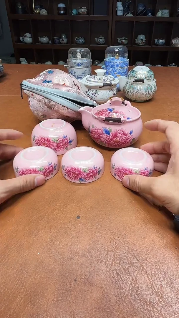 高雅艺术瓷的简单清