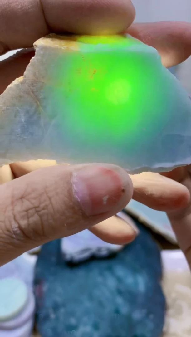 翡翠裸石0蒙0翡翠珠宝360