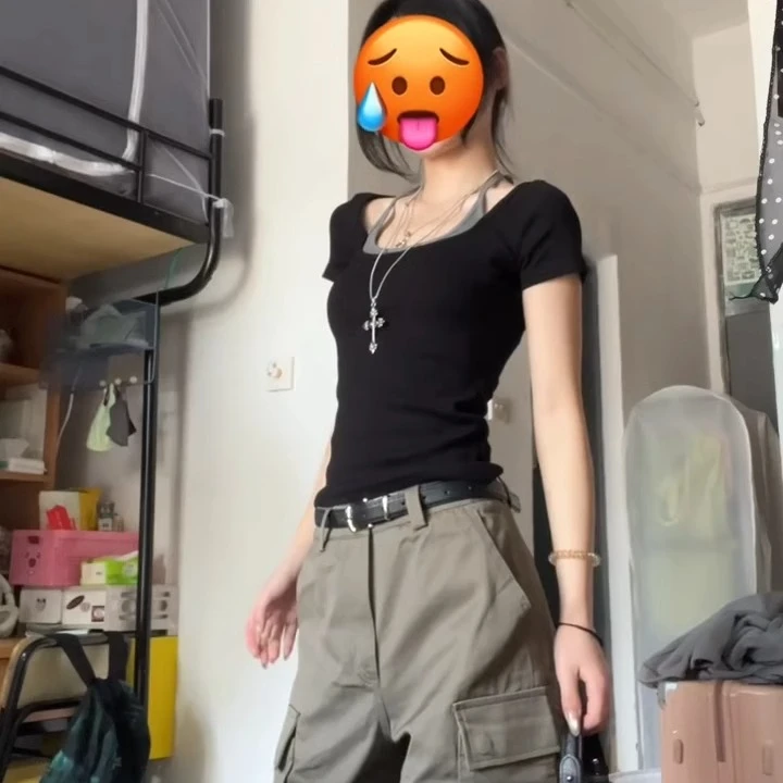 夏季美式辣妹纯欲撞色露肩短袖T恤女设计感小众修身显瘦短款上衣