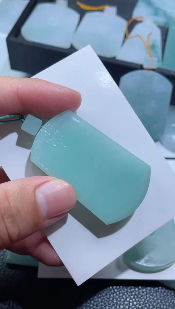 【闪购商品】定制翡翠未镶嵌 老六珠宝严选