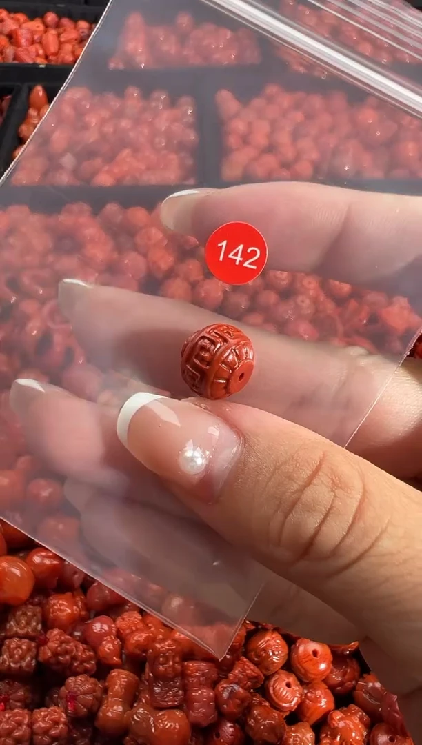 颈饰未镶嵌南红玛瑙1