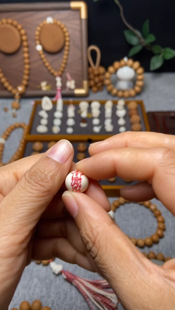 吊坠猴头核桃好****来猛犸岁岁珠11+