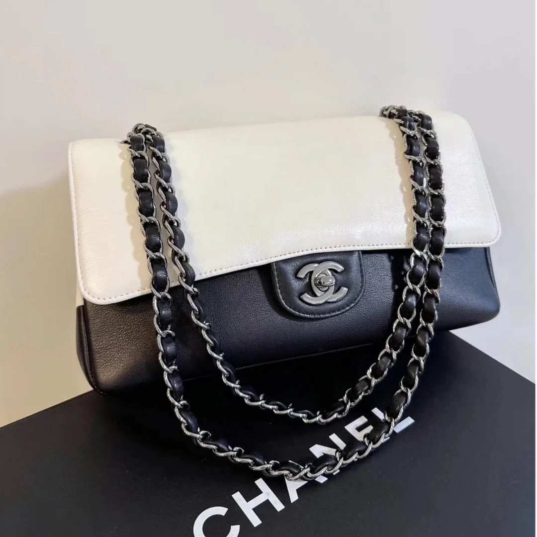 99新 Chanel/香奈儿 chanel cf中号光面黑拼白时尚包