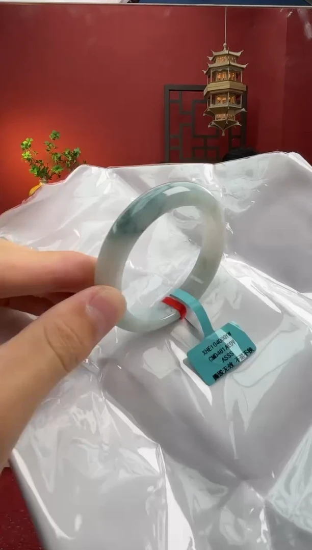 未镶嵌手镯翡翠翡翠手镯2