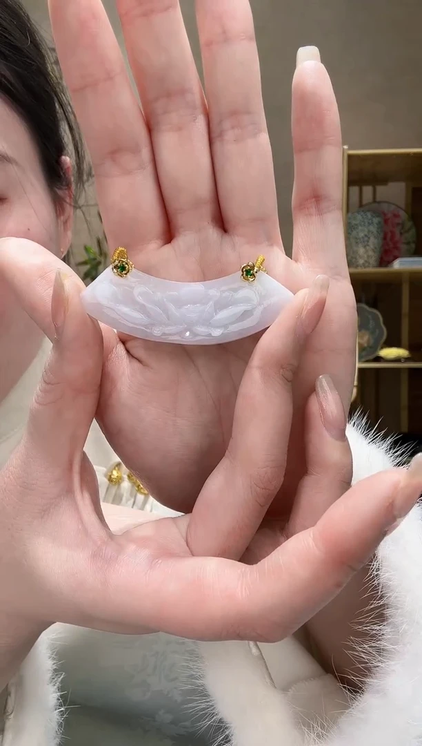【闪购商品】翡翠颈饰未镶嵌吊坠