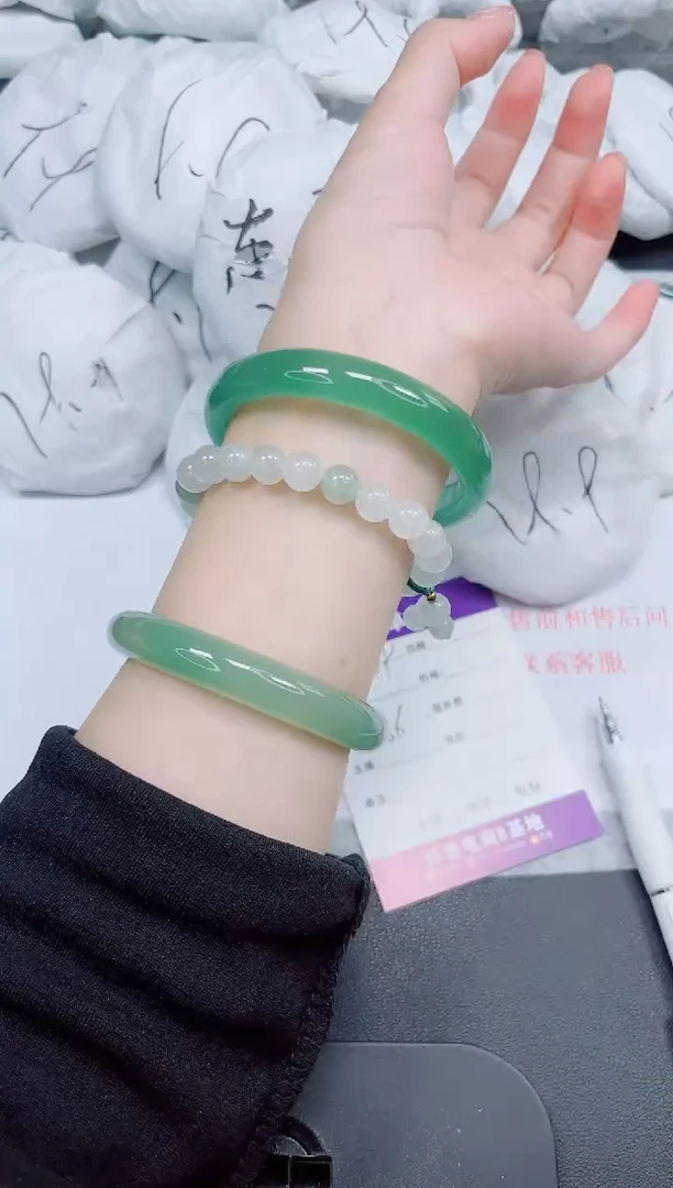 石英质玉手镯未镶嵌79-56