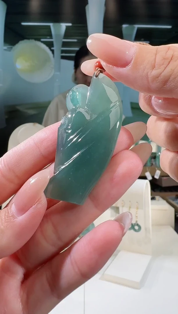 翡翠未镶嵌吊坠(不含链)观音