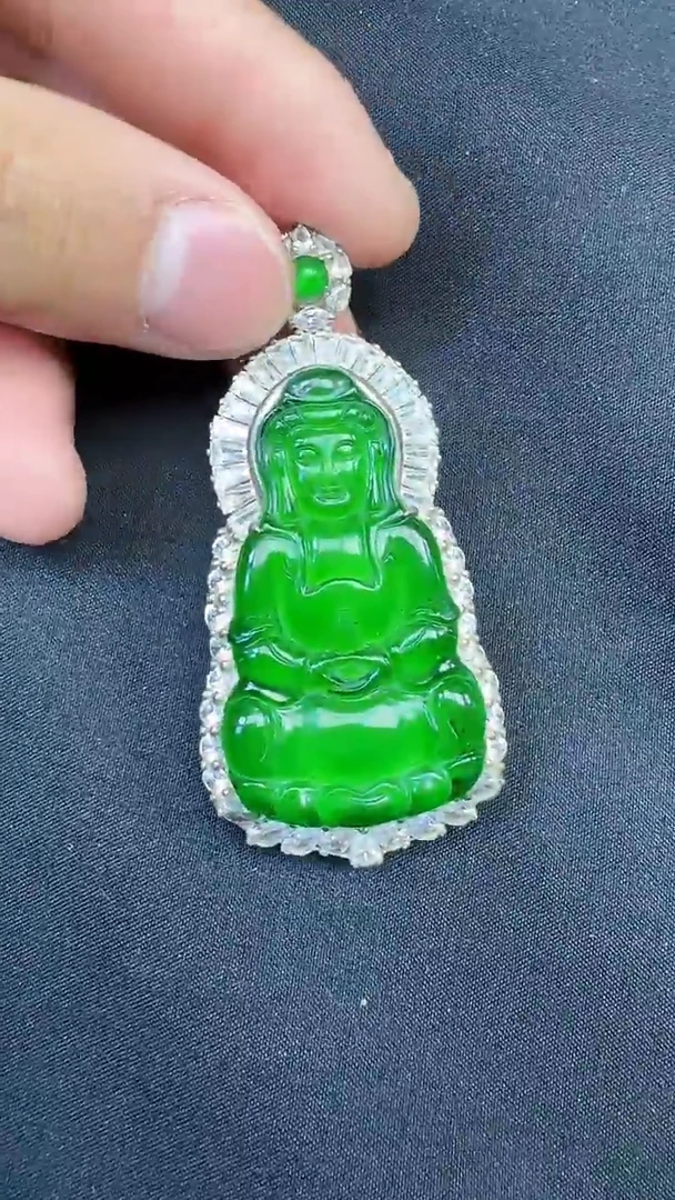 【闪购商品】定制翡翠未镶嵌观音1