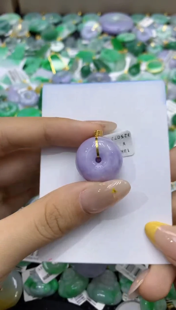 颈饰未镶嵌翡翠天然缅甸翡翠A货