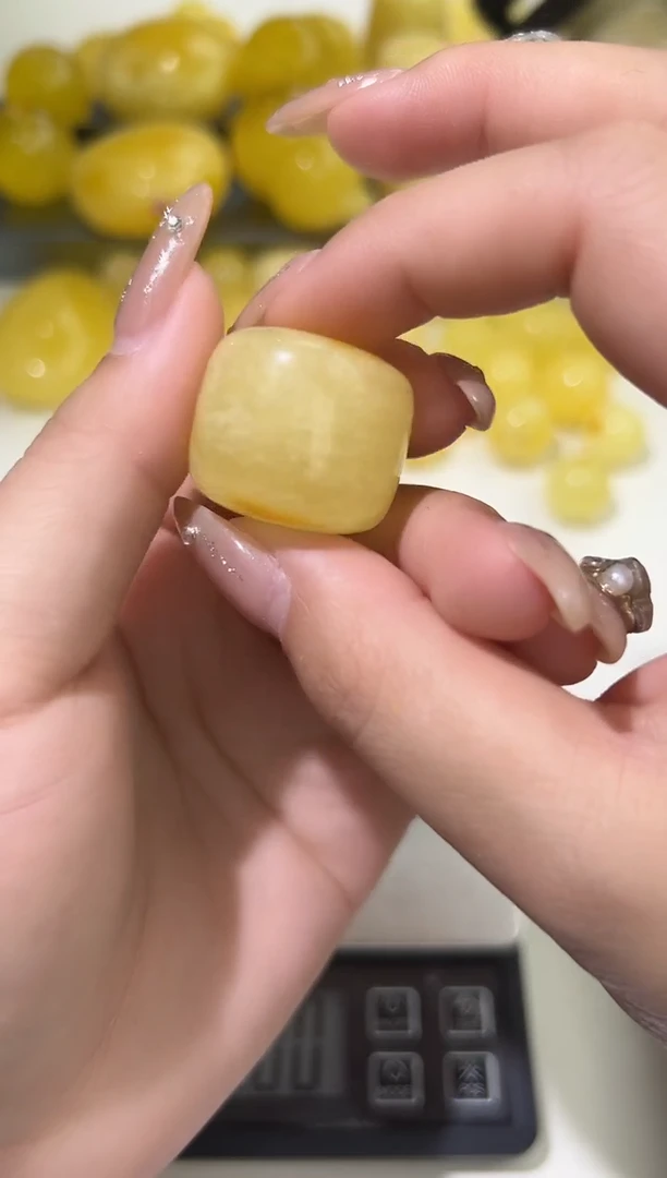 裸石琥珀未镶嵌琥珀蜜蜡吊坠