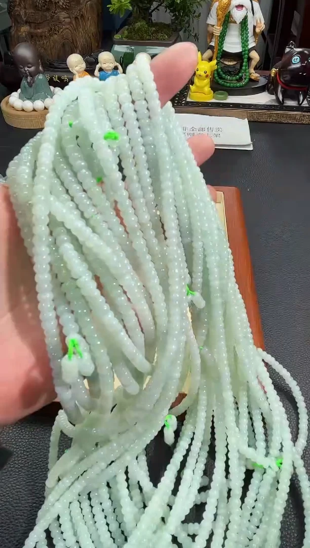 翡翠未镶嵌颈饰 B3105 多样性发其一
