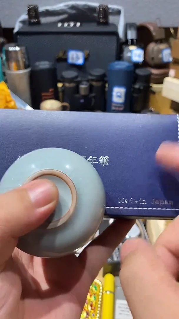 瓷片闪购商品 如图所示