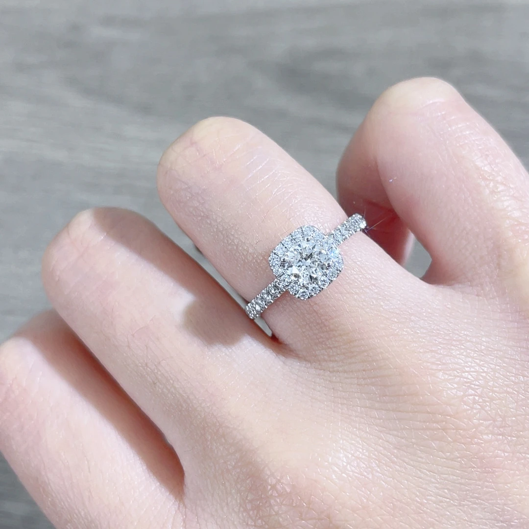 18k50分经典方包天然钻石戒指DS25010039