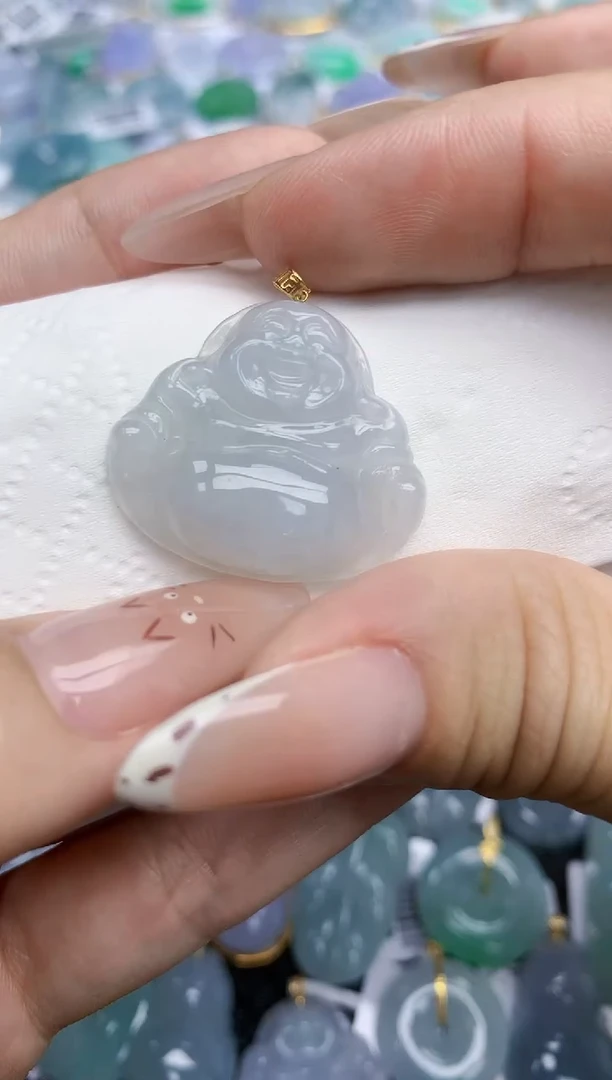 翡翠18K金镶嵌颈饰    天然翡翠A货