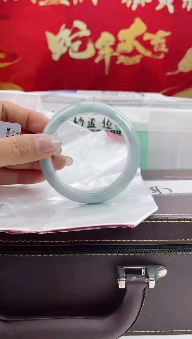 【闪购商品】翡翠手镯未镶嵌翡翠手镯（微瑕）8