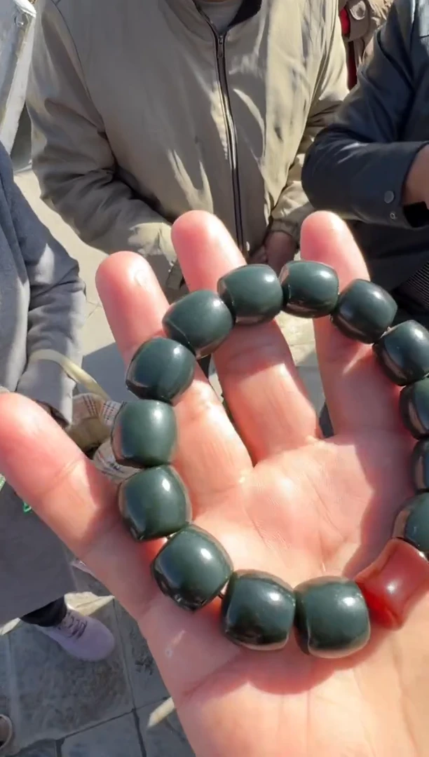 未镶嵌戒指和田玉（糖玉）和田玉