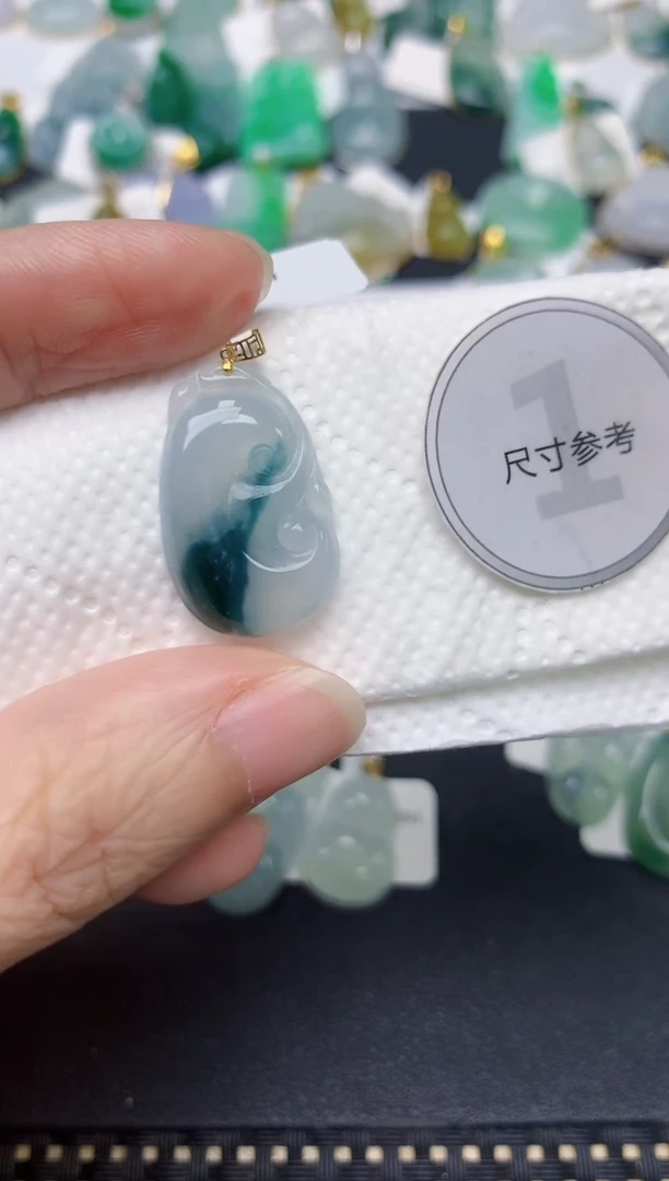 颈饰18K金镶嵌翡翠天然缅甸A货翡翠