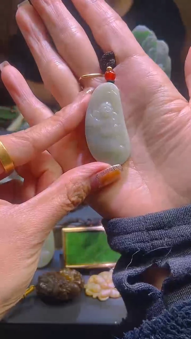 颈饰未镶嵌和田玉1