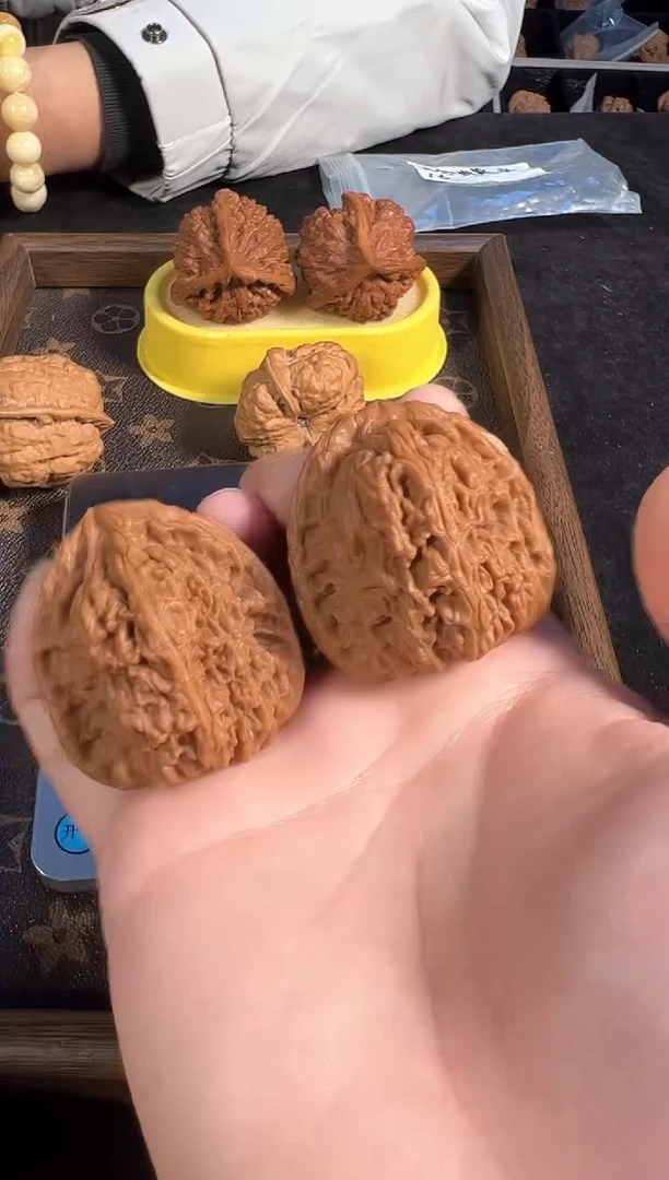 把件核桃晴*42尺全品南疆石