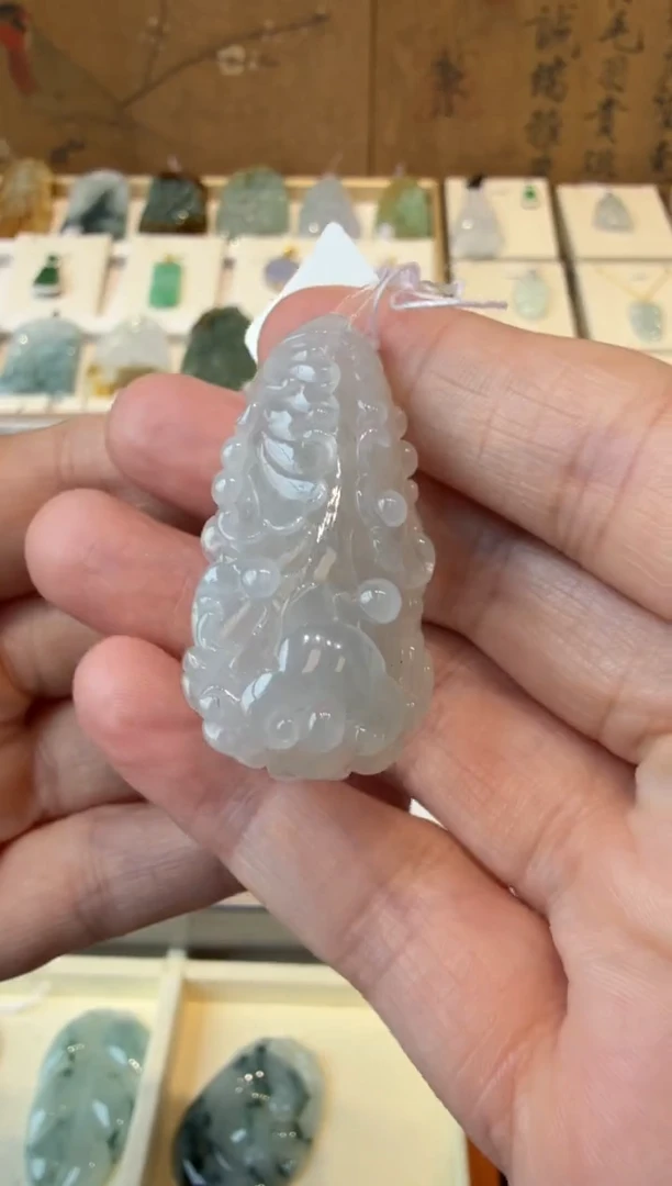 翡翠挂件未镶嵌A货翡翠多样性孤品