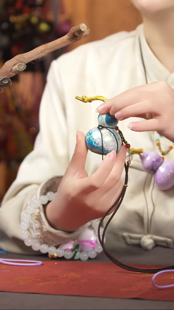 【闪购商品】422号车挂脖挂摆件手持