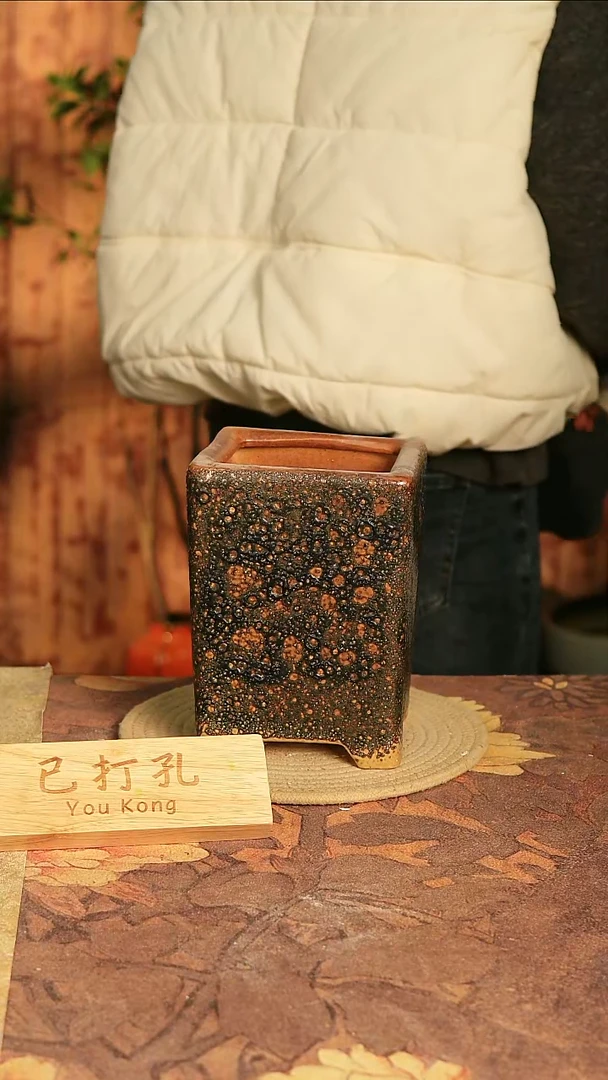陶瓷21-159高18口11误差2已打孔瑕疵
