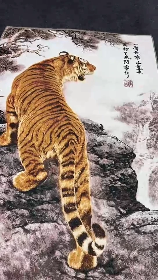 布高端软片刺绣无装裱