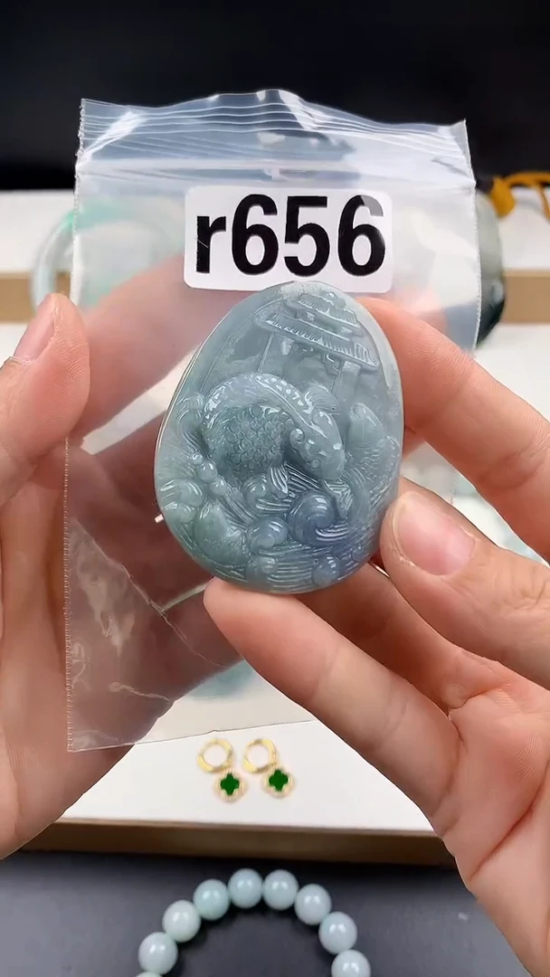 颈饰未镶嵌翡翠天然翡翠吊坠挂件