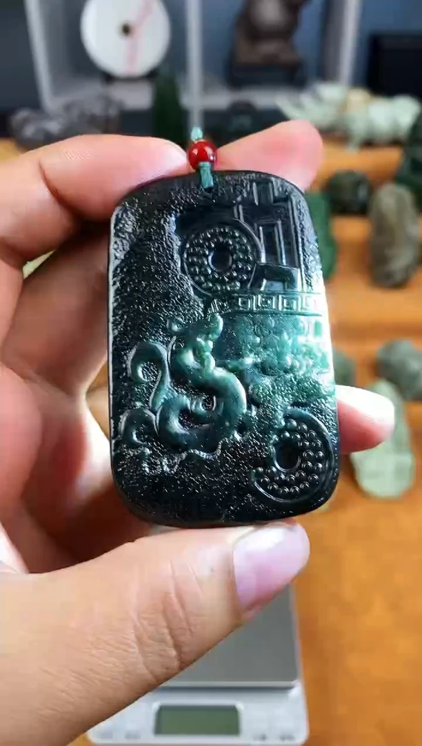 颈饰未镶嵌和田玉1