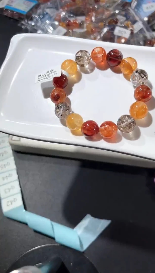 无无42q多样性发其一【1条】默认微瑕