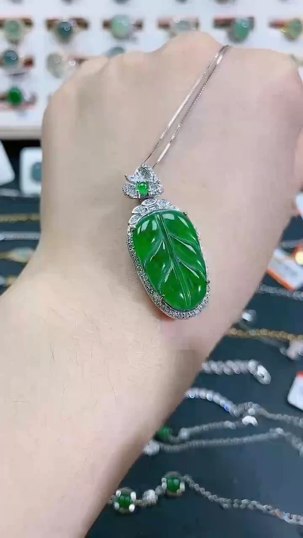 颈饰银S925镶嵌翡翠天然翡翠