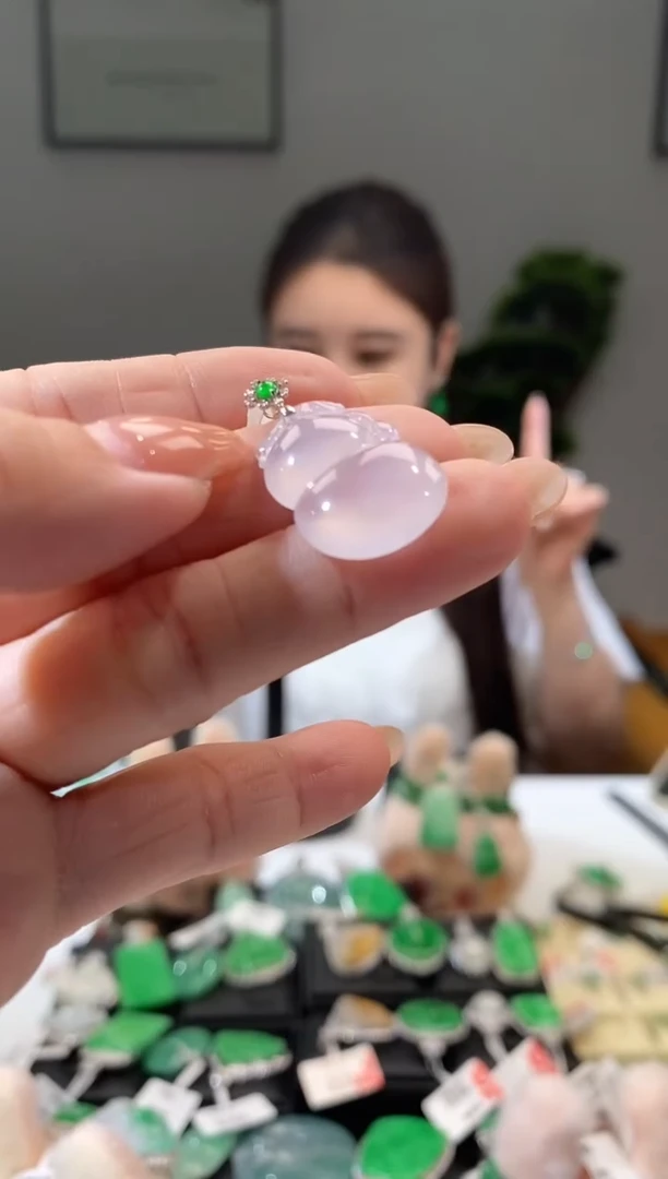 吊坠(不含链)18K金镶嵌翡翠葫芦
