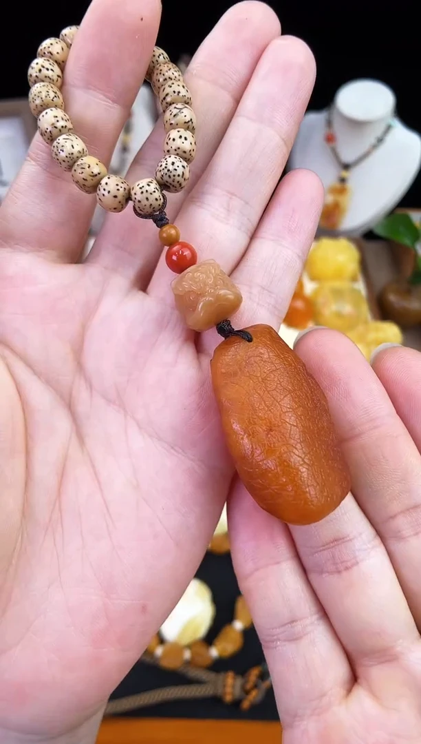 琥珀未镶嵌珠宝奇石柒月